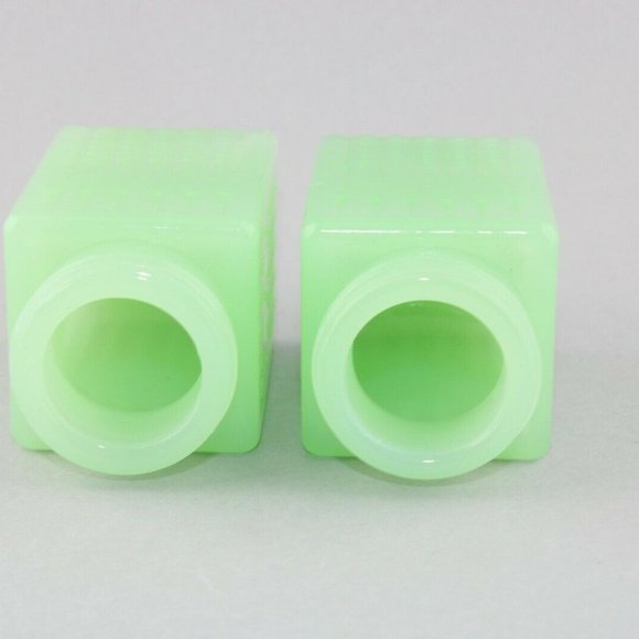 Jadeite Glass Collection Salt & Pepper Shaker Set - Picture 7 of 10